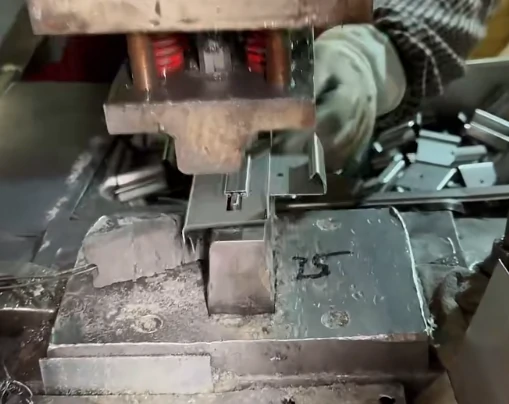 Custom Metal Brackets Manufacturer in China | CNC Machining